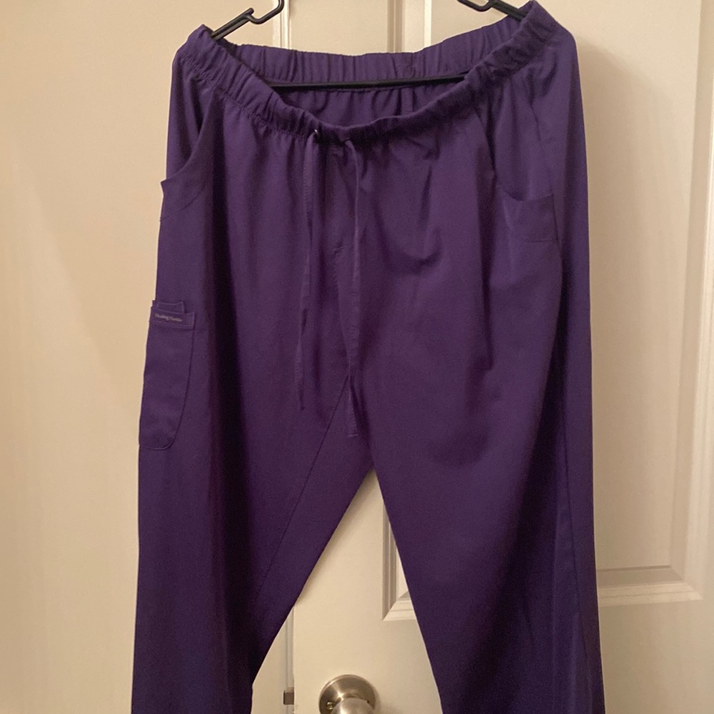 Scrubs Healing Hands Poly/Spand Bottoms-Large Petite Scrub top 2xl